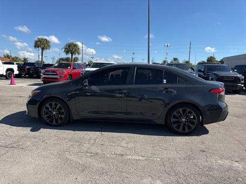 2025 Toyota Corolla SE