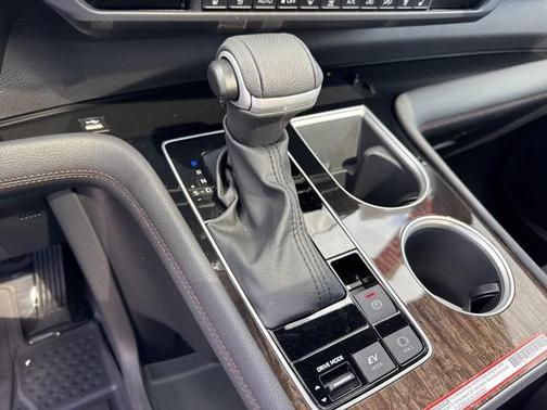 2025 Toyota Sienna Platinum