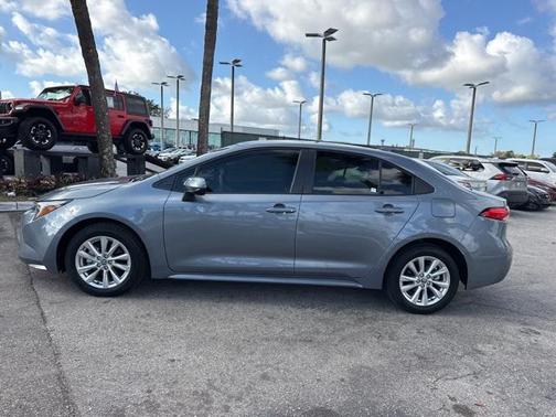 2023 Toyota Corolla Hybrid LE