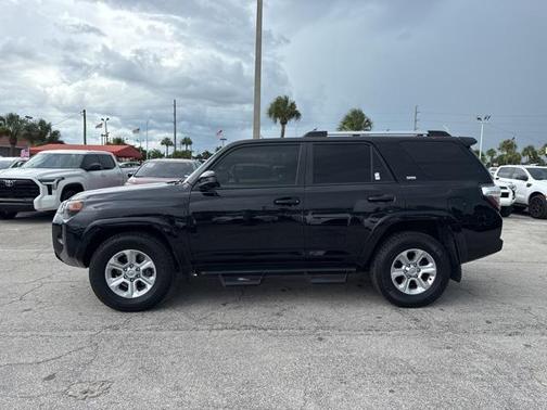 2022 Toyota 4Runner SR5