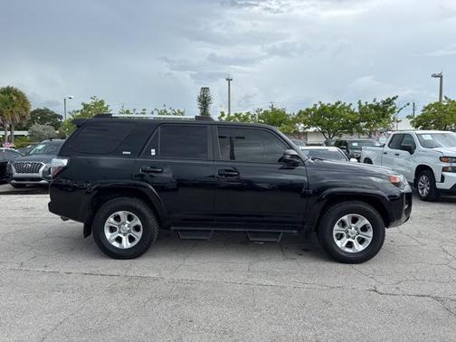 2022 Toyota 4Runner SR5