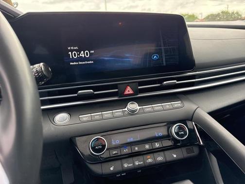 2025 Hyundai ELANTRA SEL