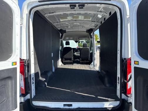 2022 Ford Transit-250 Base