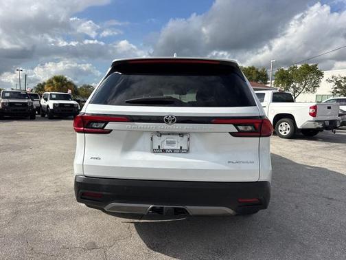 2024 Toyota Grand Highlander Platinum