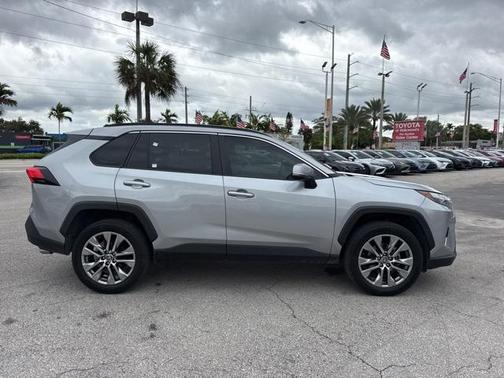 2023 Toyota RAV4 XLE Premium