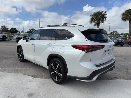 2022 Toyota Highlander XSE