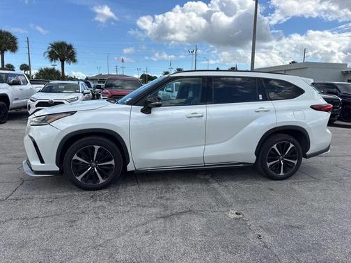 2021 Toyota Highlander XSE