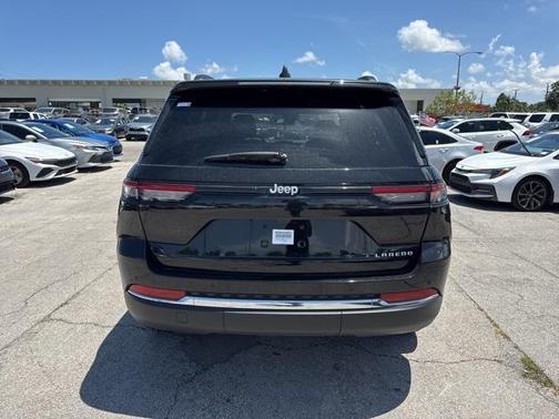 2024 Jeep Grand Cherokee Laredo