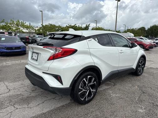 2021 Toyota C-HR XLE