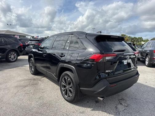 2025 Toyota RAV4 Hybrid XLE Premium