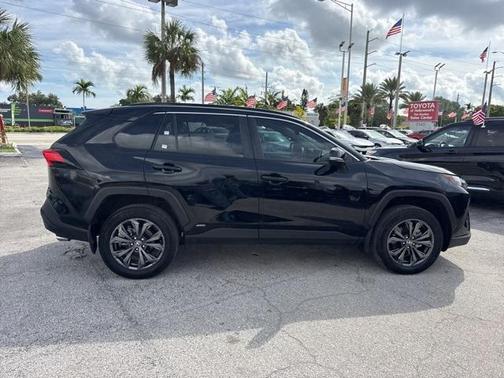 2025 Toyota RAV4 Hybrid XLE Premium