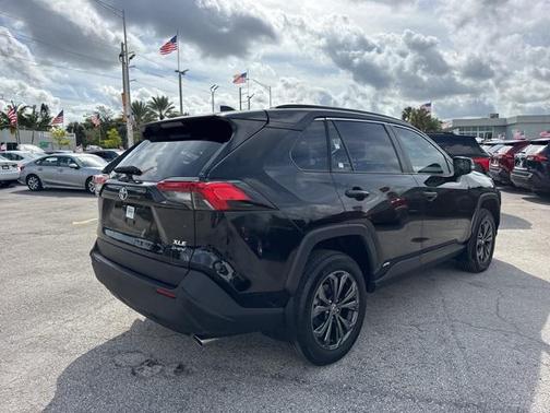 2025 Toyota RAV4 Hybrid XLE Premium