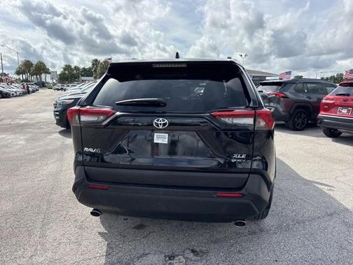 2025 Toyota RAV4 Hybrid XLE Premium