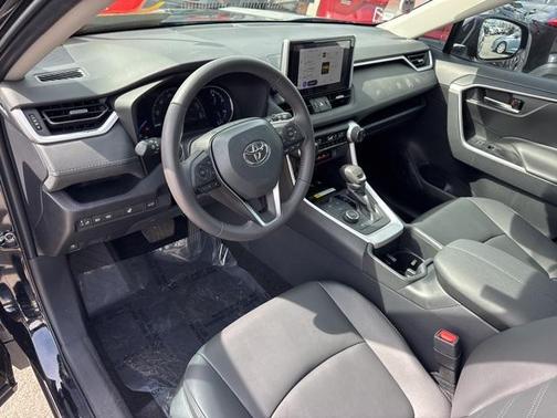 2025 Toyota RAV4 Hybrid XLE Premium