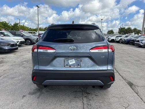 2025 Toyota Corolla Cross LE