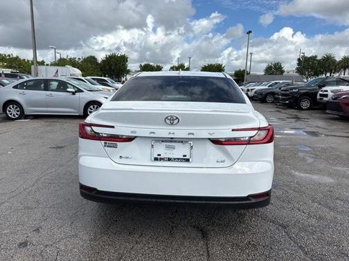 2025 Toyota Camry LE