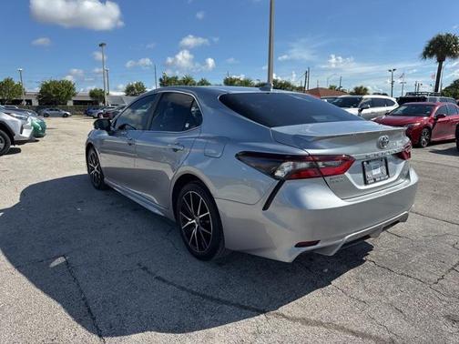 2023 Toyota Camry SE