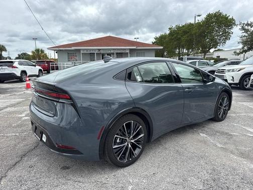 2025 Toyota Prius LE