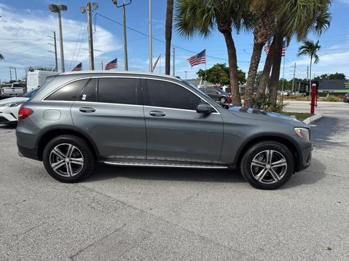 2017 Mercedes-Benz GLC 300 Base
