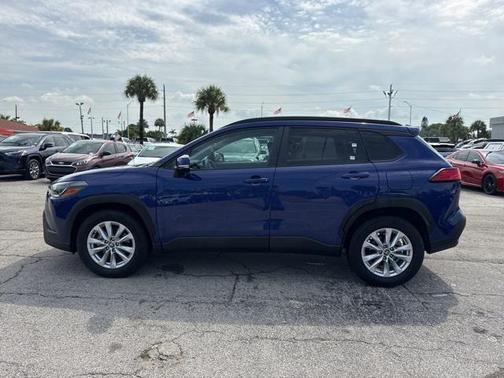 2023 Toyota Corolla Cross LE