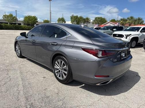 2021 Lexus ES 350 Base