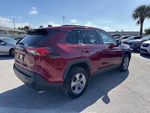 2022 Toyota RAV4 XLE