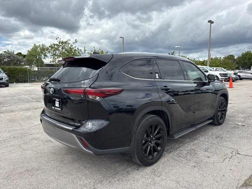 2024 Toyota Highlander Platinum