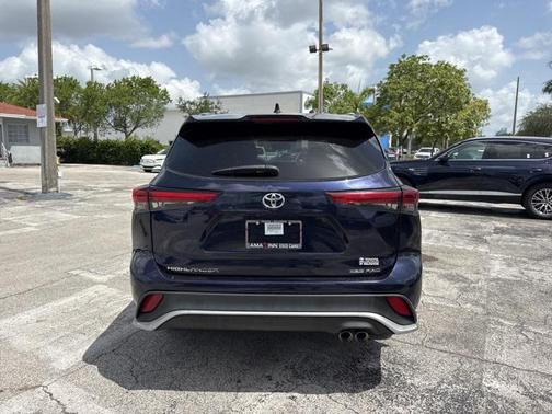 2022 Toyota Highlander XSE
