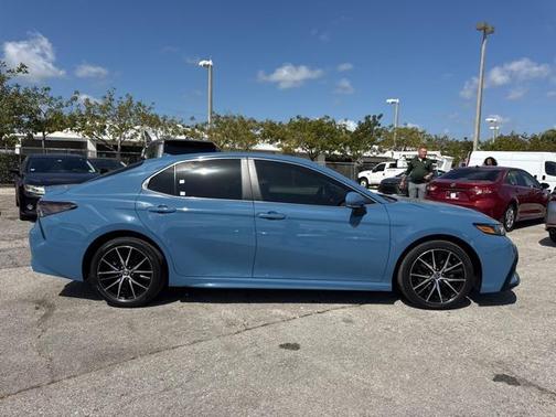 2023 Toyota Camry SE