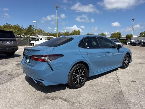 2023 Toyota Camry SE