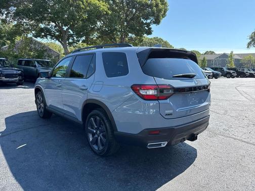 2025 Honda Pilot Sport