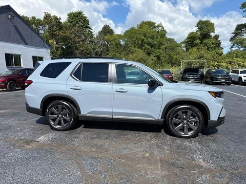 2025 Honda Pilot Sport