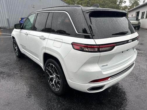 2024 Jeep Grand Cherokee Summit