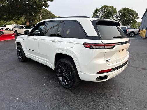 2024 Jeep Grand Cherokee 4xe Anniversary Edition