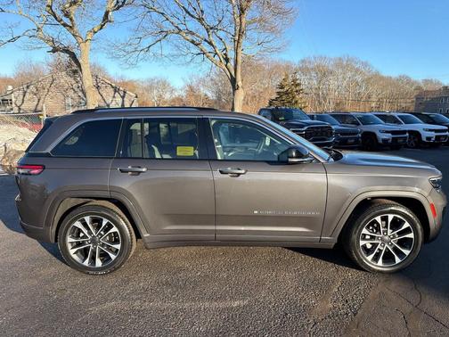 2023 Jeep Grand Cherokee Overland