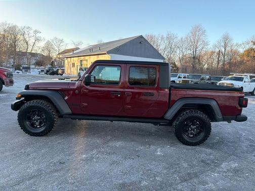2022 Jeep Gladiator Sport S