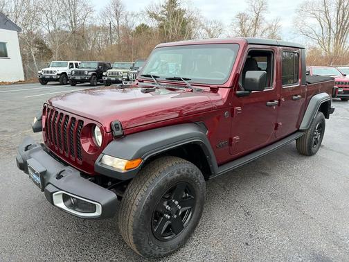 2022 Jeep Gladiator Sport S