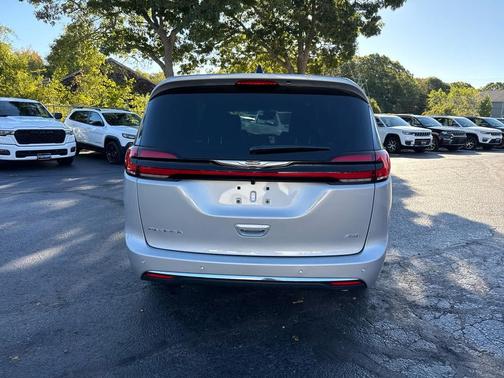 2026 Chrysler Pacifica L