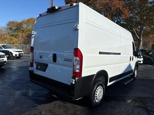 2025 RAM ProMaster 2500 Tradesman