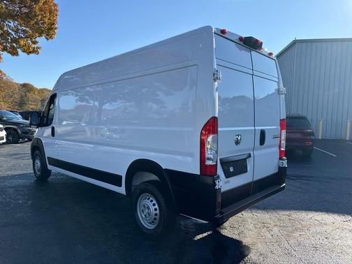 2025 RAM ProMaster 2500 Tradesman
