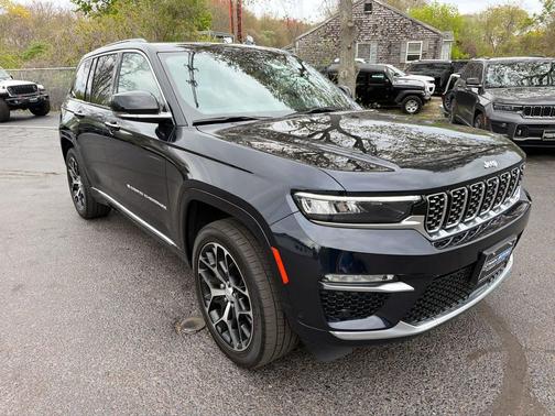 Midnight Sky 2024 Jeep Grand Cherokee Summit