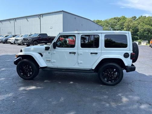 2022 Jeep Wrangler Unlimited 4xe Sahara