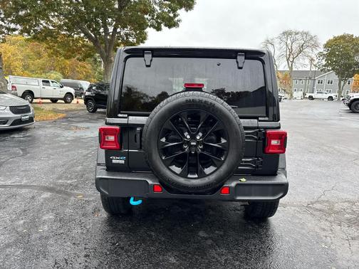 2024 Jeep Wrangler 4xe Sahara