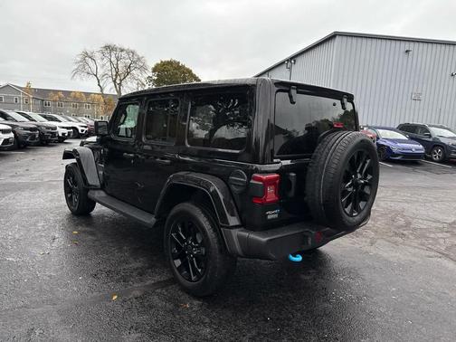 2024 Jeep Wrangler 4xe Sahara