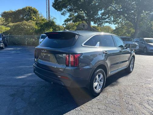 2023 Kia Sorento LX