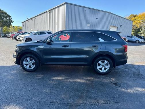 2023 Kia Sorento LX