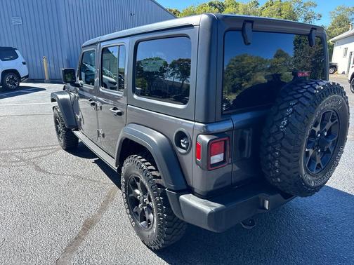 2023 Jeep Wrangler Willys