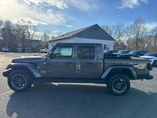 2022 Jeep Gladiator Overland