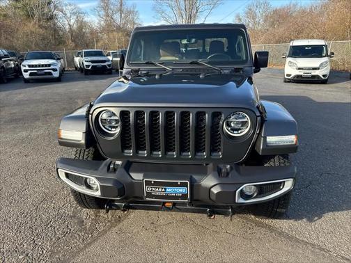 2022 Jeep Gladiator Overland