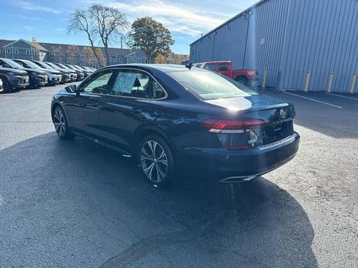 2021 Volkswagen Passat 2.0T SE